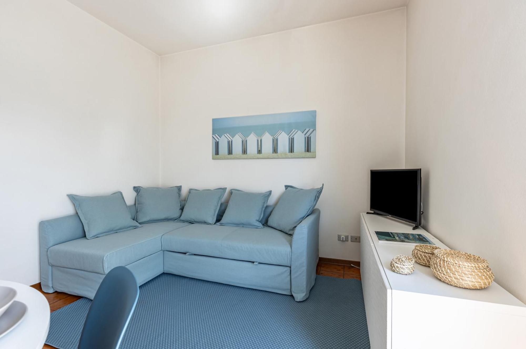 Comfy Apartment With Private Parking Near The Beach! 维亚雷焦 外观 照片
