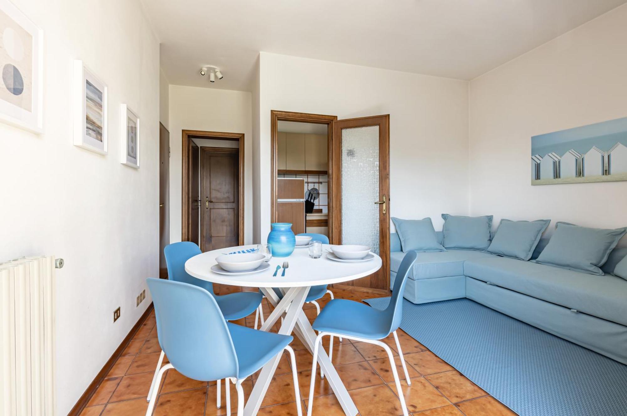 Comfy Apartment With Private Parking Near The Beach! 维亚雷焦 外观 照片
